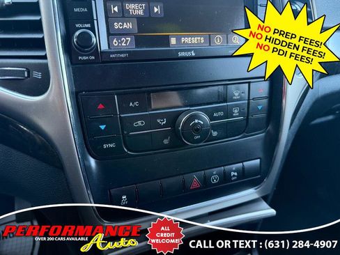 Used 2013 Jeep Grand Cherokee Laredo AWD/4WD image 12