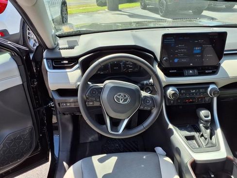 Used 2024 Toyota RAV4 Limited FWD image 12