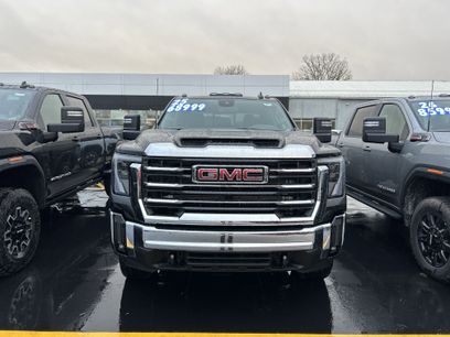 New 2025 GMC Sierra 3500 SLE w/ Preferred Package