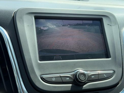 Used 2024 Chevrolet Equinox LS FWD image 21