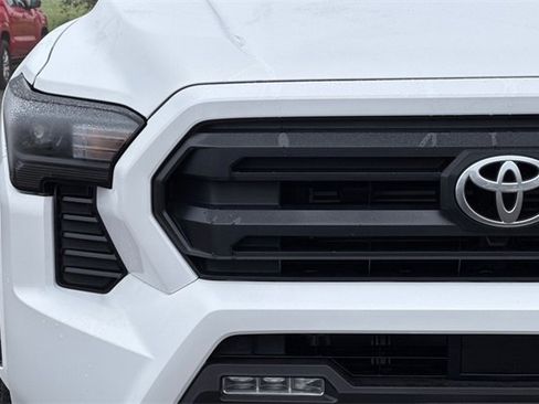 Used 2025 Toyota Tacoma SR5 image 44