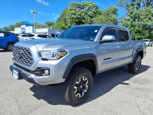 Used 2023 Toyota Tacoma TRD Off-Road AWD/4WD image 8