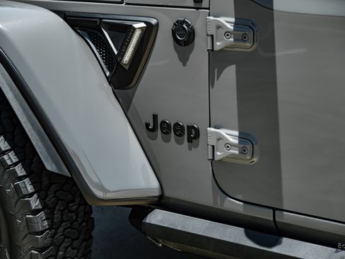 Used 2023 Jeep Wrangler Unlimited Rubicon 392 w/ Xtreme Recon 35" Tire Package AWD/4WD image 43