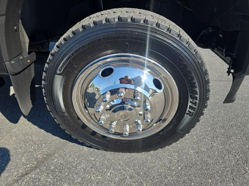 Used 2023 Ford F550 4x4 Crew Cab Super Duty image 34