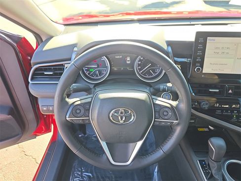Used 2024 Toyota Camry XLE image 30