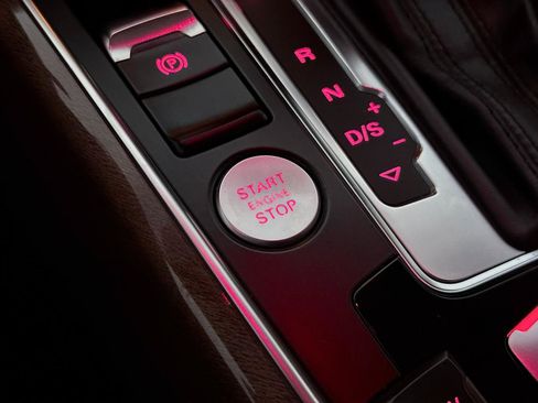 Used 2016 Audi Q5 2.0T Premium Plus w/ Technology Package image 38