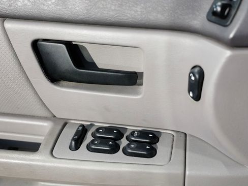 Used 2007 Ford Taurus SE image 35