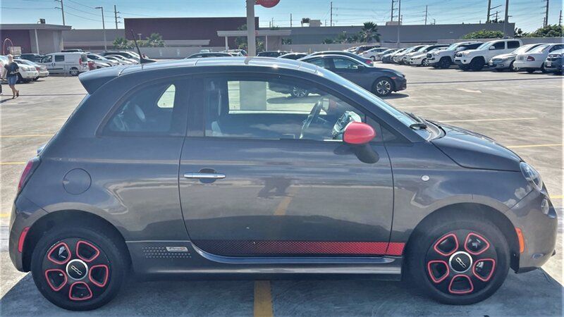 Used 2018 FIAT 500 e w/ Esport Package FWD image 5