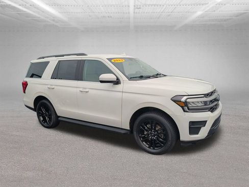 Used 2022 Ford Expedition XLT AWD/4WD image 17