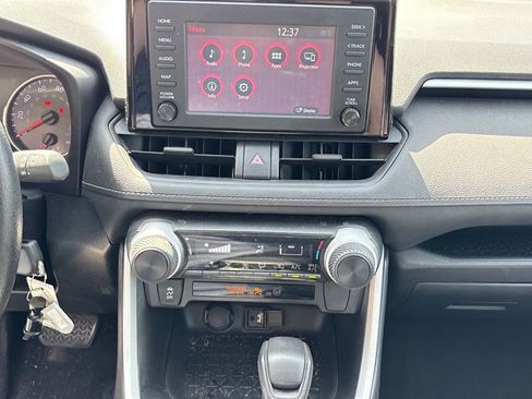 Used 2019 Toyota RAV4 LE image 23