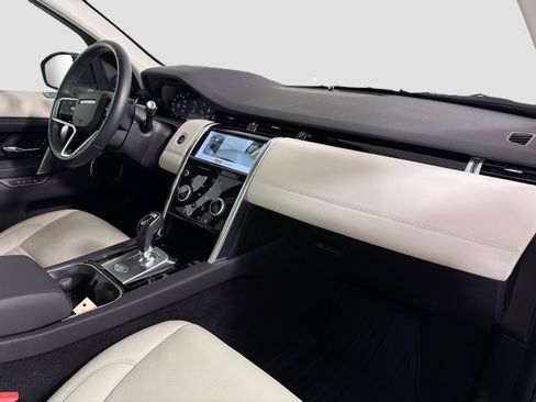 Certified 2021 Land Rover Discovery Sport SE image 31