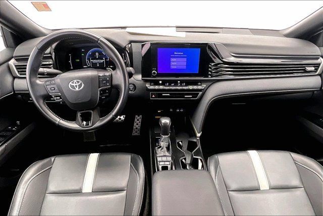 Used 2025 Toyota Camry SE FWD image 15