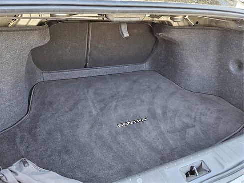 Used 2021 Nissan Sentra SV w/ Trunk Package image 13