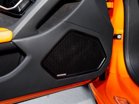 Used 2023 Lamborghini Huracan EVO RWD image 30