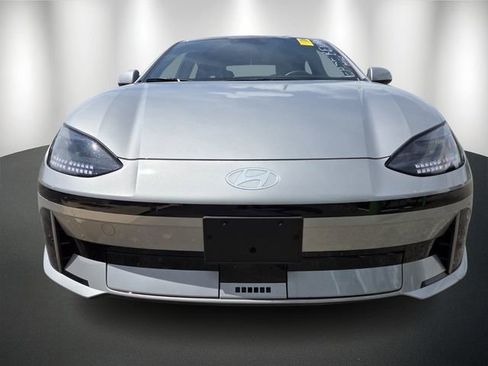 Used 2023 Hyundai Ioniq 6 SEL image 2