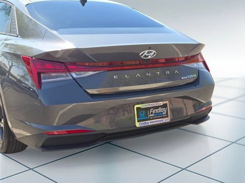 Used 2023 Hyundai Elantra Blue FWD image 5