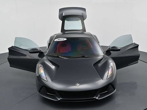 Used 2025 Lotus Emira RWD image 19