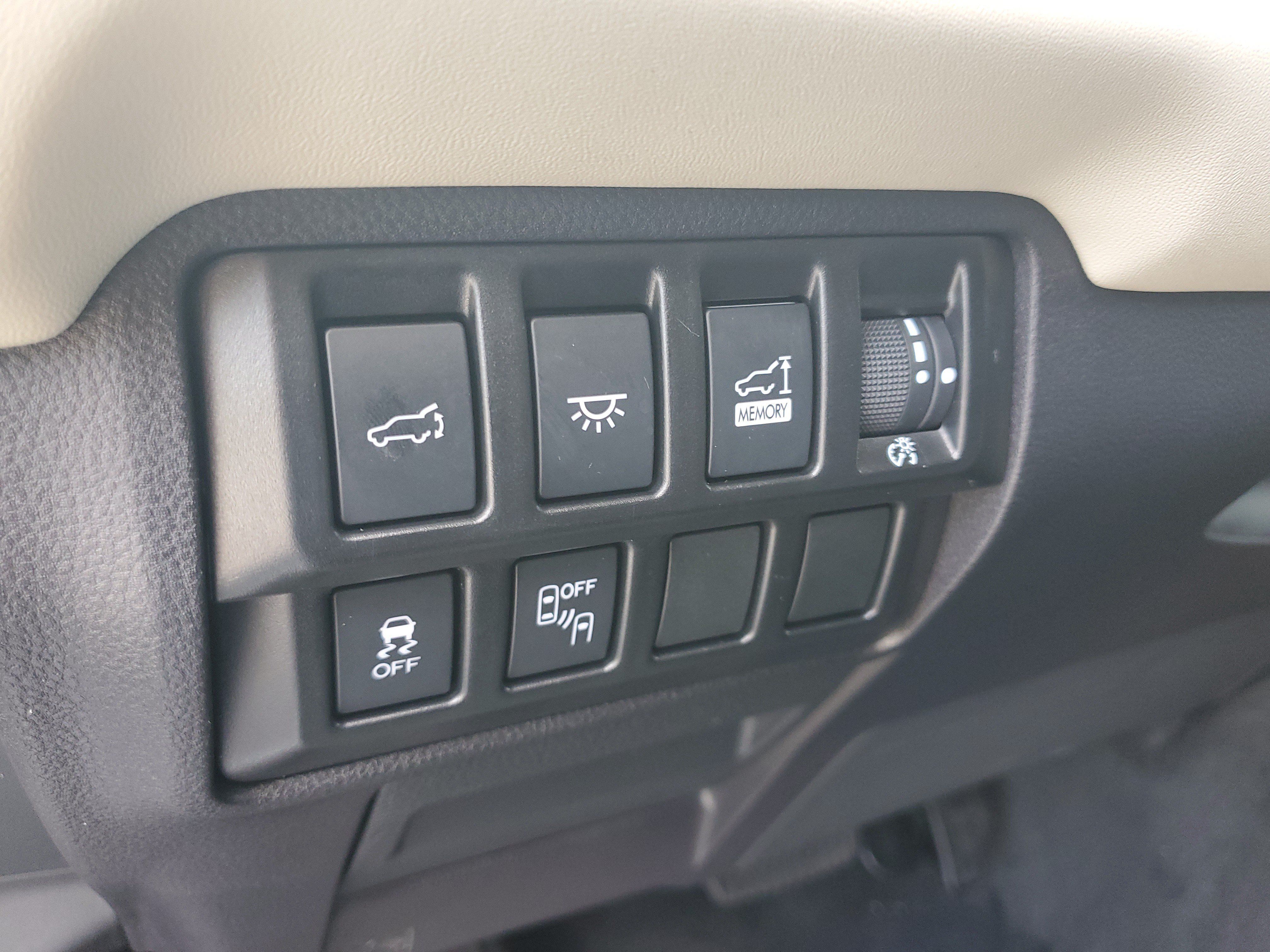 Used 2022 Subaru Ascent Touring AWD/4WD image 27