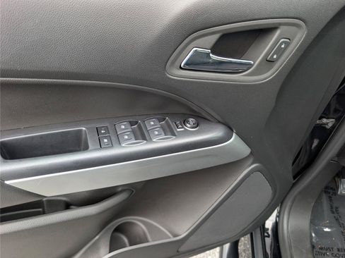 Used 2022 Chevrolet Colorado LT AWD/4WD image 19
