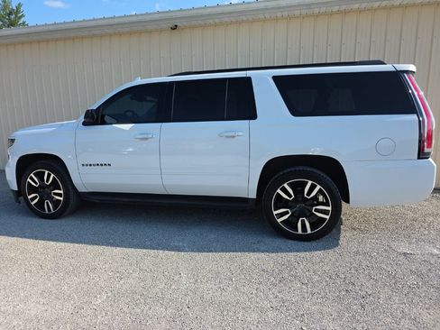 Used 2019 Chevrolet Suburban Premier AWD/4WD image 8