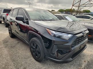 Used 2023 Toyota RAV4 LE video 1