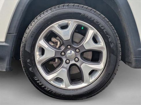 Used 2020 Jeep Compass Limited image 22