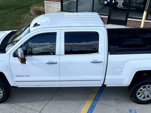 Used 2018 Chevrolet Silverado 2500 LTZ w/ Duramax Plus Package image 11