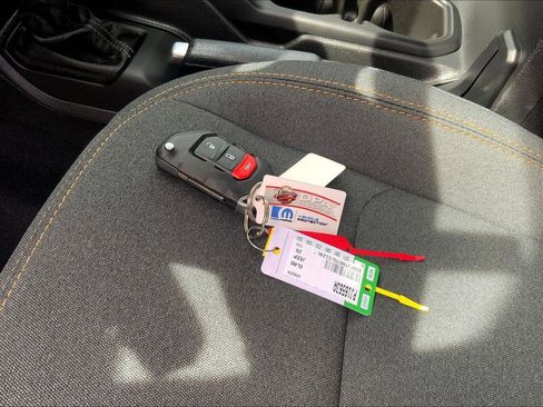 Certified 2025 Jeep Gladiator Sport image 12