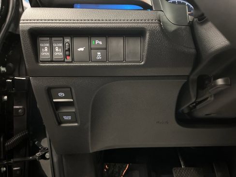 Used 2025 Honda Odyssey Touring image 12