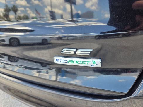 Used 2020 Ford Fusion SE FWD image 14