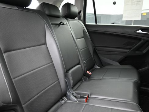 Used 2019 Volkswagen Tiguan SEL w/ 3rd Row Seat Package AWD/4WD image 27