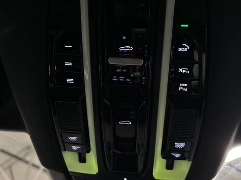 Used 2023 Porsche Cayenne Sport Utility 4D image 45