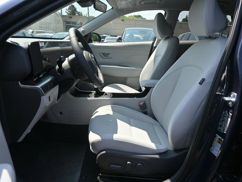 Used 2025 Hyundai Kona SEL image 10