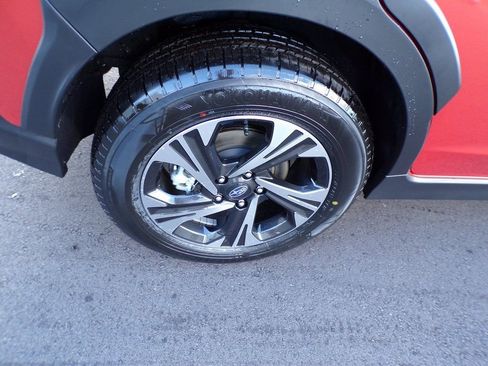 Used 2025 Subaru Crosstrek 2.0i Premium image 7