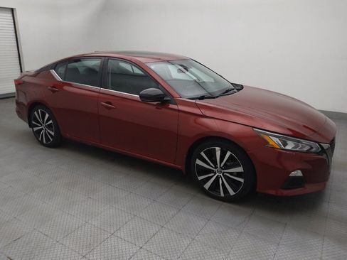 Used 2021 Nissan Altima 2.5 SR w/ SR Premium Package FWD image 11