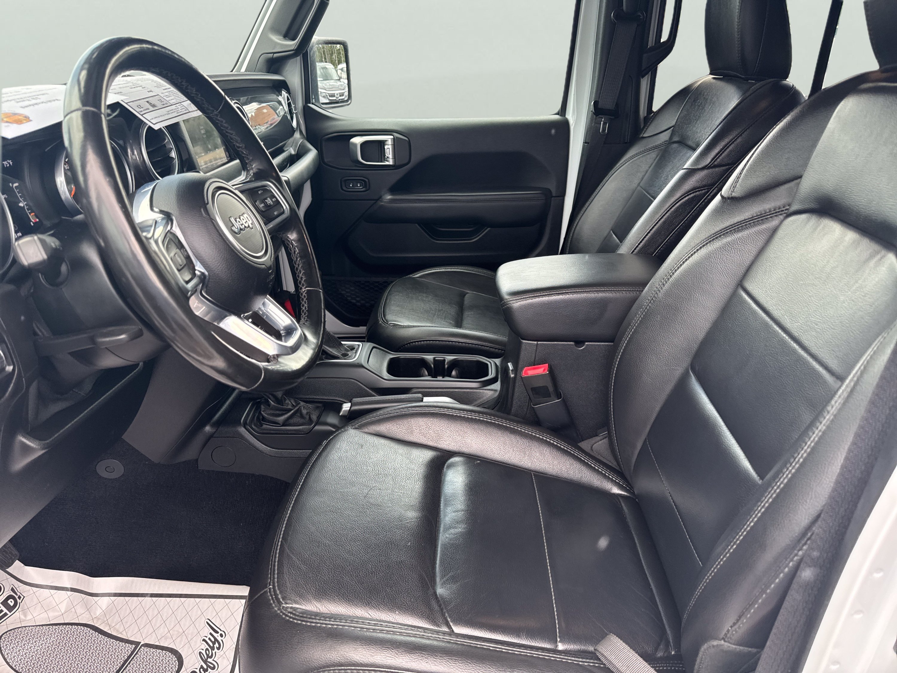 Used 2020 Jeep Wrangler Unlimited Sahara AWD/4WD image 12