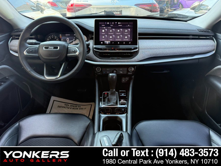 Used 2022 Jeep Compass Latitude AWD/4WD image 45