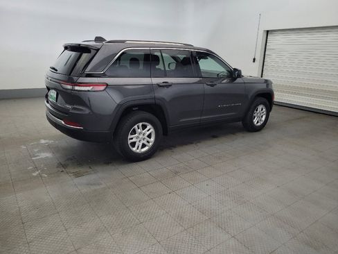 Used 2023 Jeep Grand Cherokee Laredo w/ Luxury Tech Group I AWD/4WD image 10