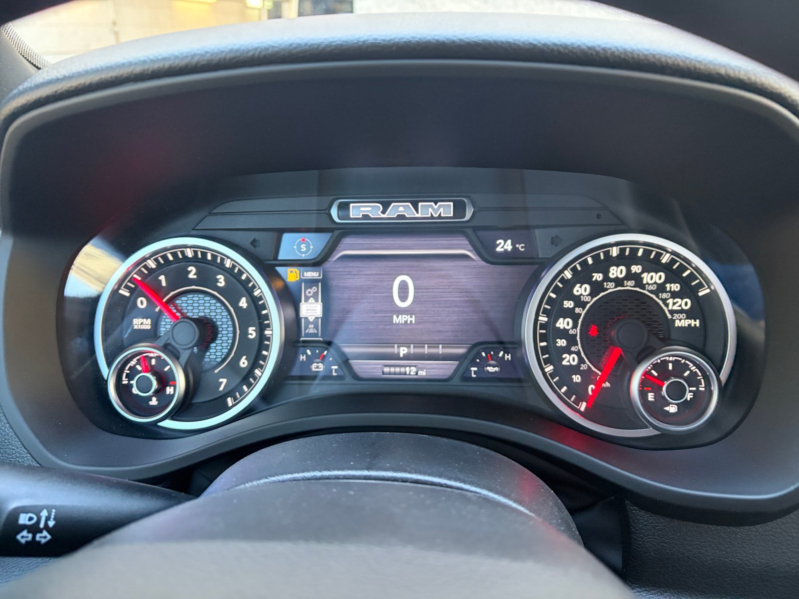New 2027 RAM 1500 Express AWD/4WD image 13