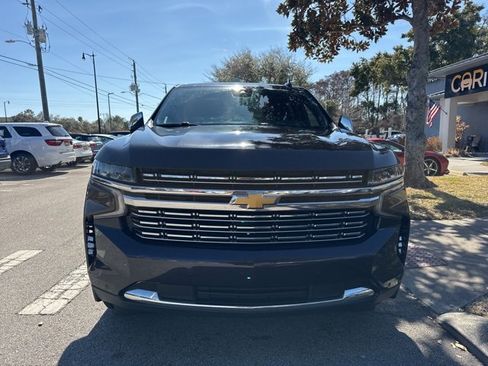 Used 2023 Chevrolet Suburban Premier image 3