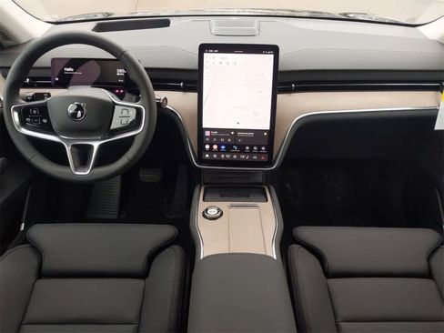 New 2025 Volvo EX90 Plus image 13