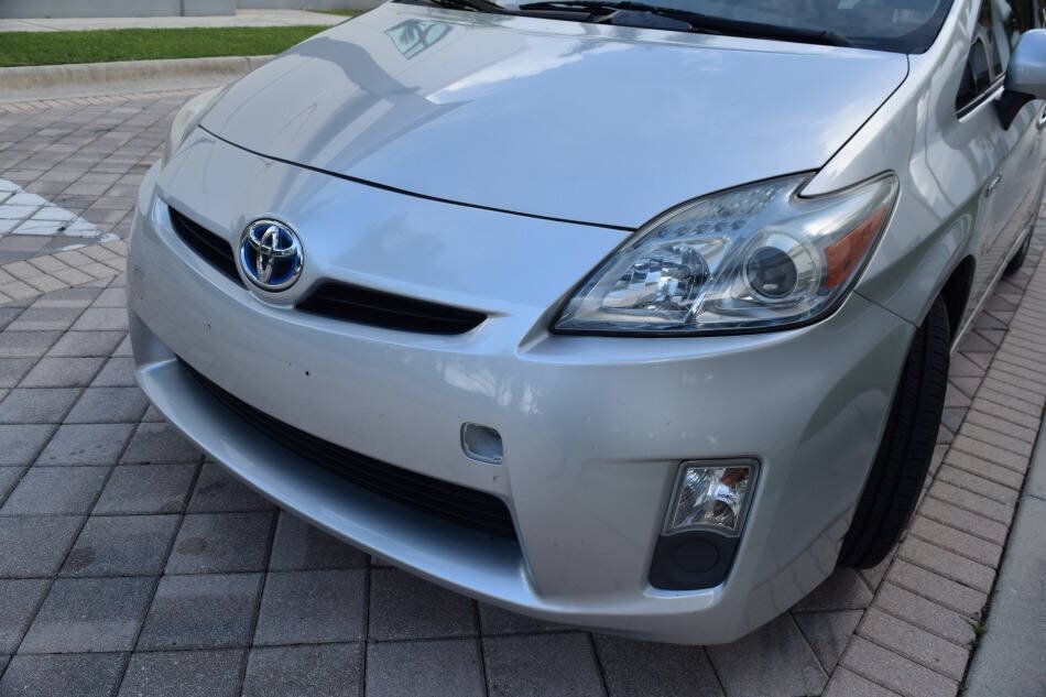 Used 2010 Toyota Prius Two w/ Preferred Accessory Pkg FWD image 9