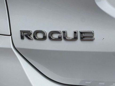 Used 2017 Nissan Rogue S FWD image 25