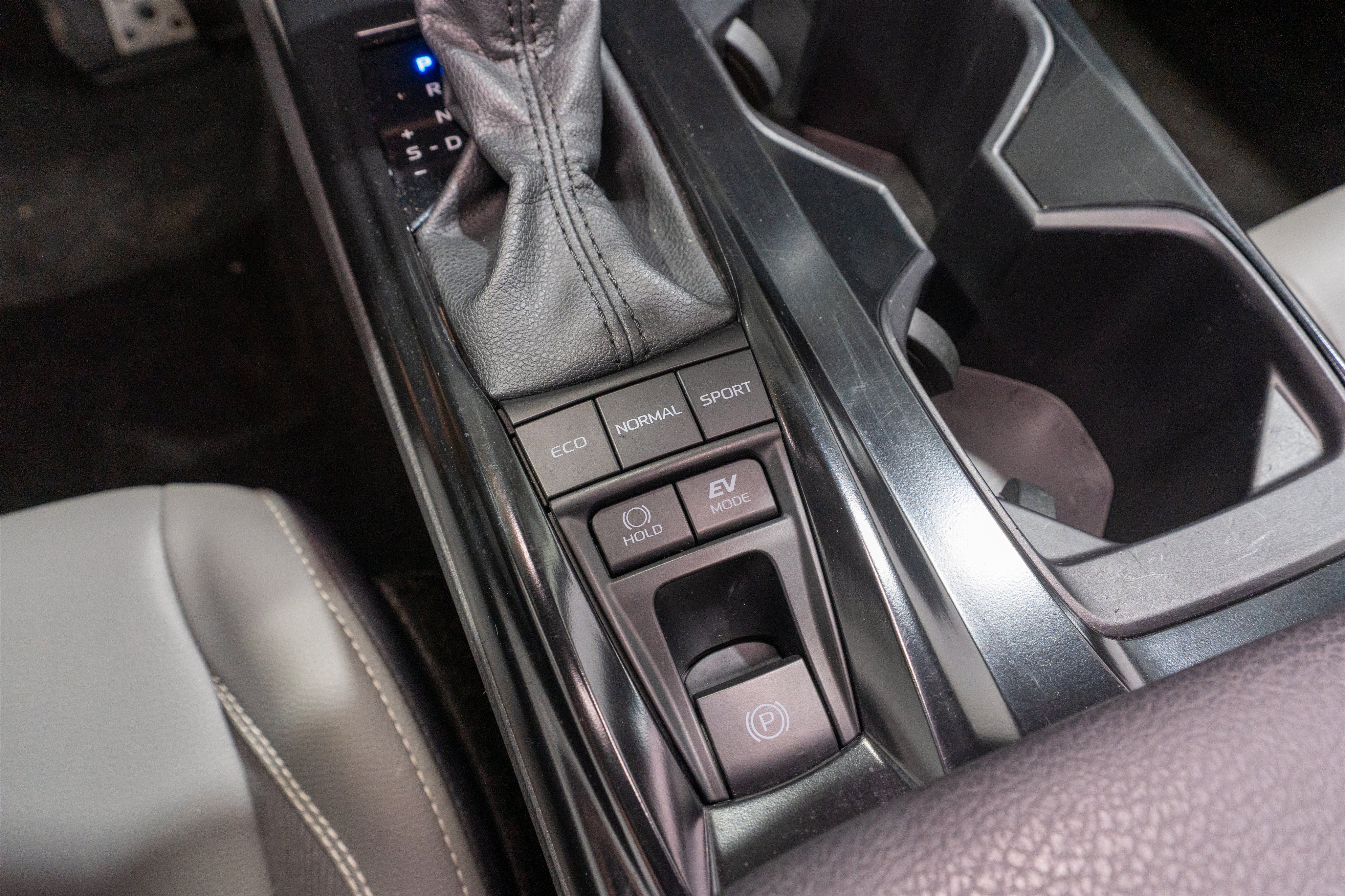 Used 2025 Toyota Camry SE FWD image 21