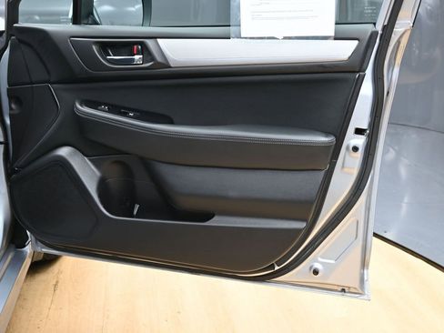 Used 2017 Subaru Legacy 2.5i Premium image 35