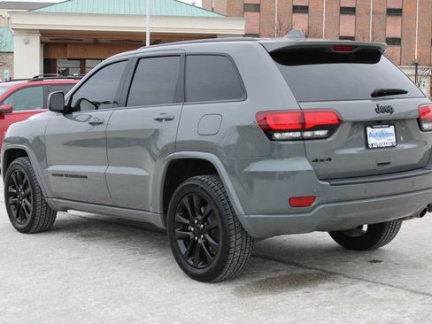 Used 2022 Jeep Grand Cherokee Laredo X image 7