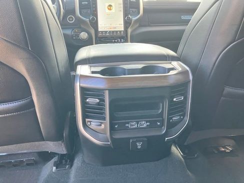 Used 2022 RAM 1500 Laramie AWD/4WD image 18