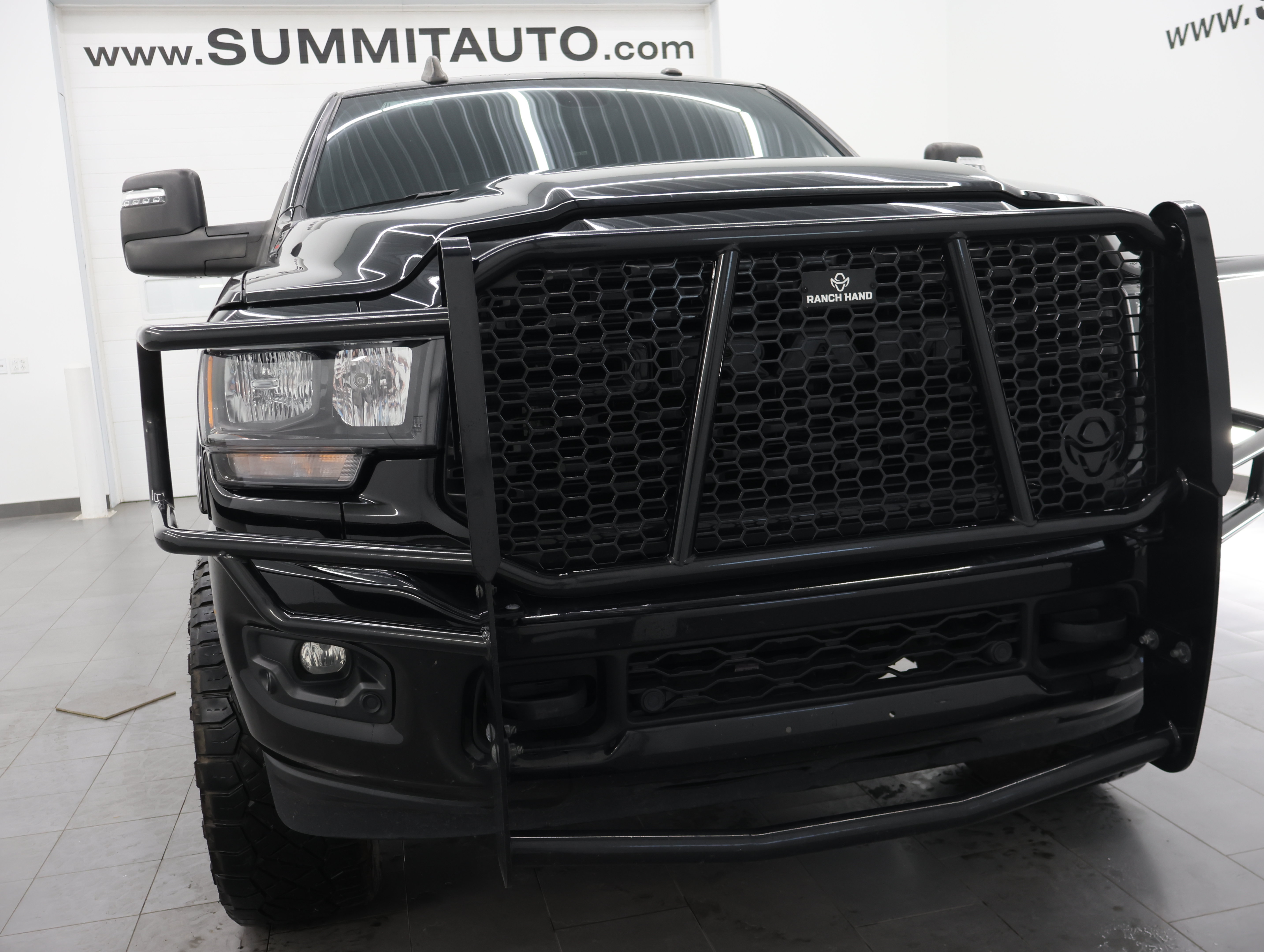 Used 2024 RAM 2500 Big Horn w/ Night Edition AWD/4WD image 20