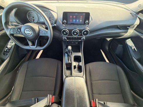 Used 2025 Nissan Sentra S image 14
