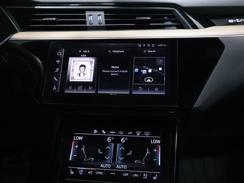 Used 2024 Audi Q8 e-tron Prestige w/ Prestige Package AWD/4WD image 19